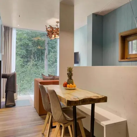 בית נופש Stylish Loft With Sauna *