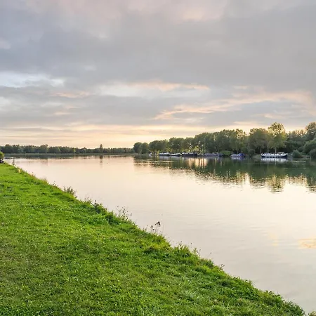 Stylish Loft With Sauna בית נופש Antoing