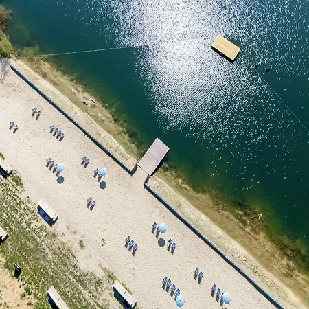 בית נופש Stylish Loft With Sauna Antoing