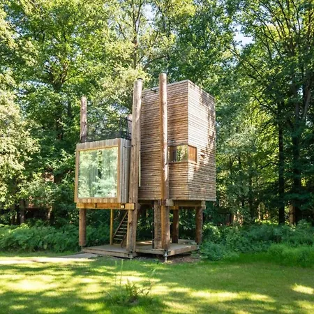 בית נופש Stylish Loft With Sauna Antoing